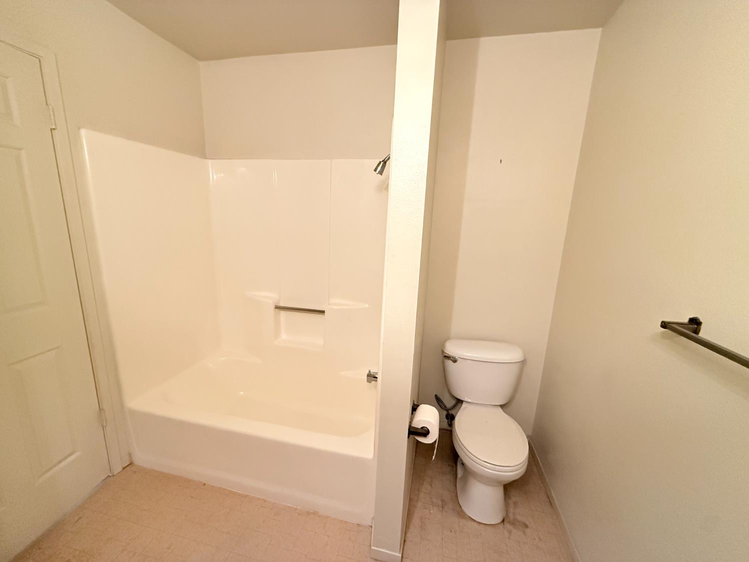 5965 E Shields Ave #144, Fresno, CA 93727