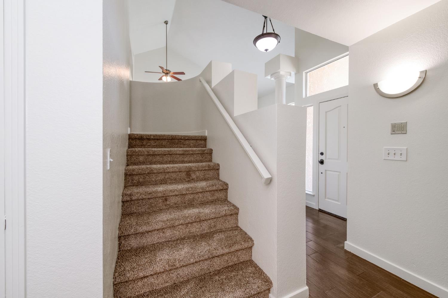 10352 N Doheny Dr, Fresno, CA 93730