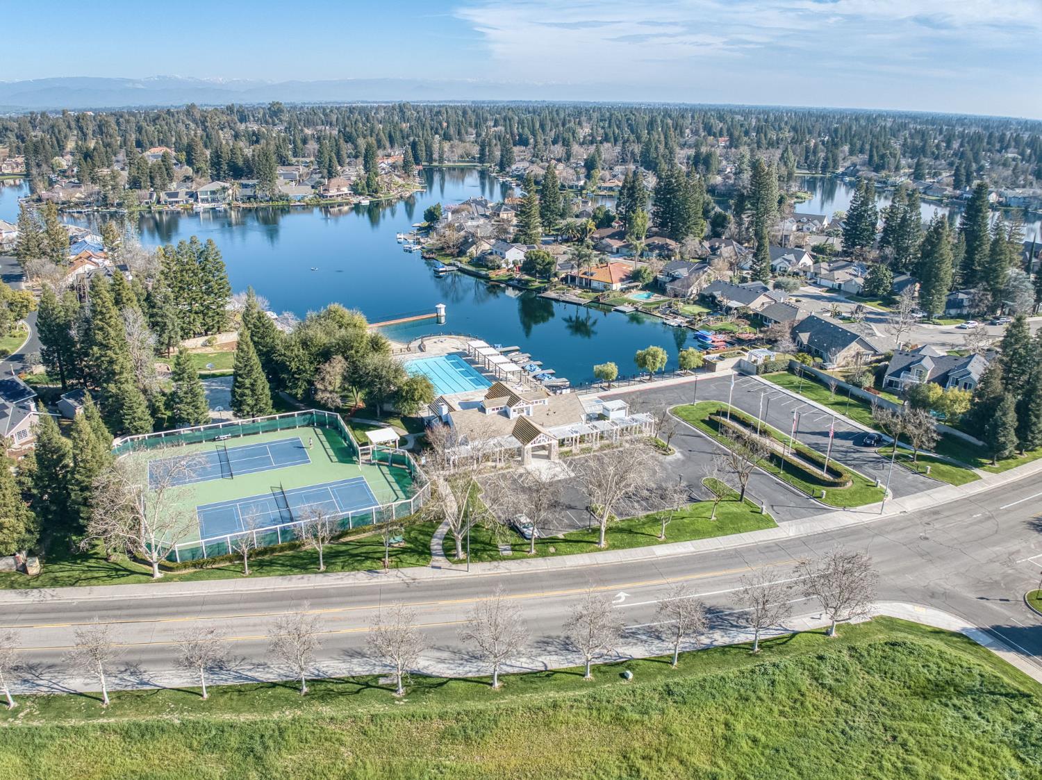 10352 N Doheny Dr, Fresno, CA 93730