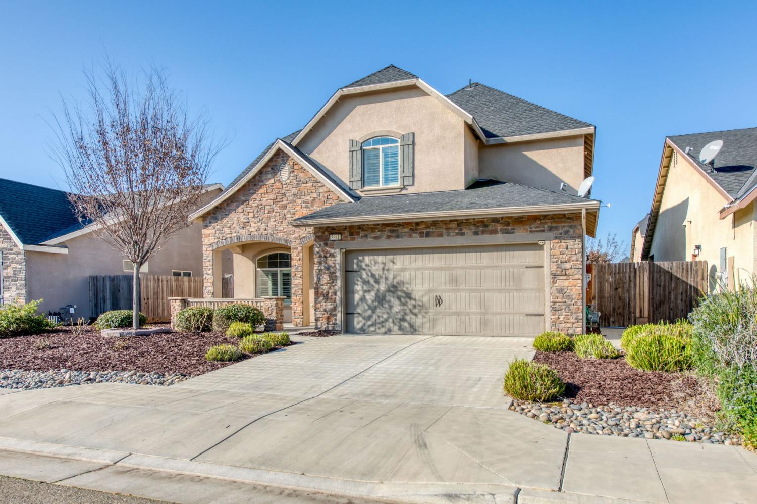 3341 N Pearwood Ave, Fresno, CA 93727