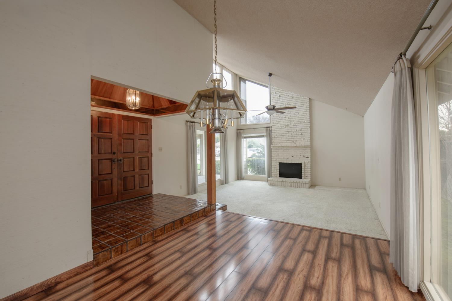 6271 N Prospect Ave, Fresno, CA 93711