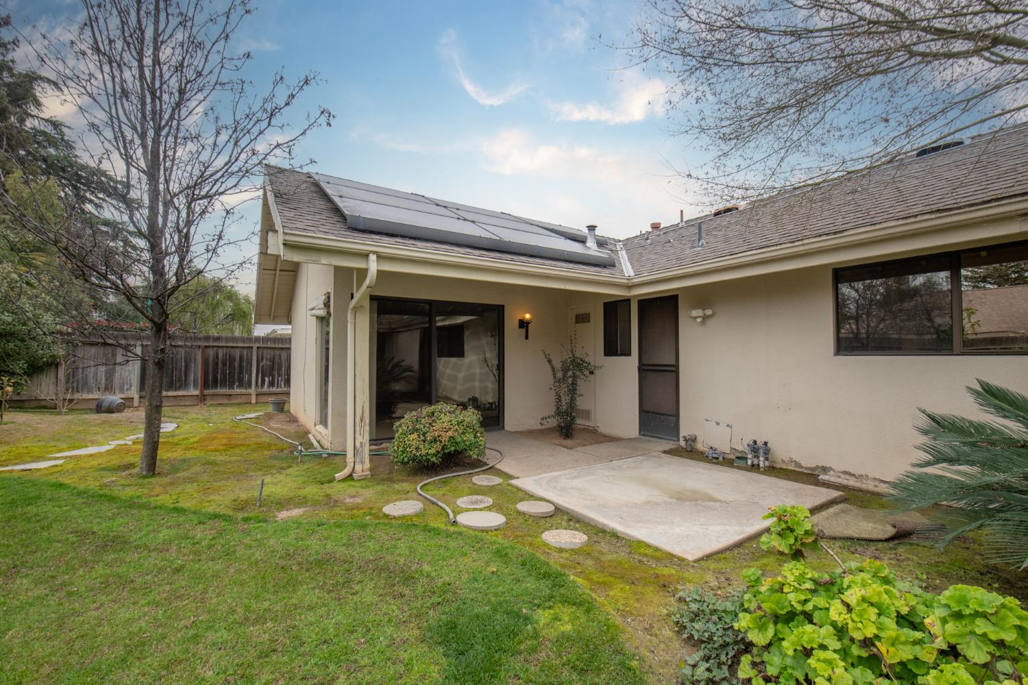 6271 N Prospect Ave, Fresno, CA 93711