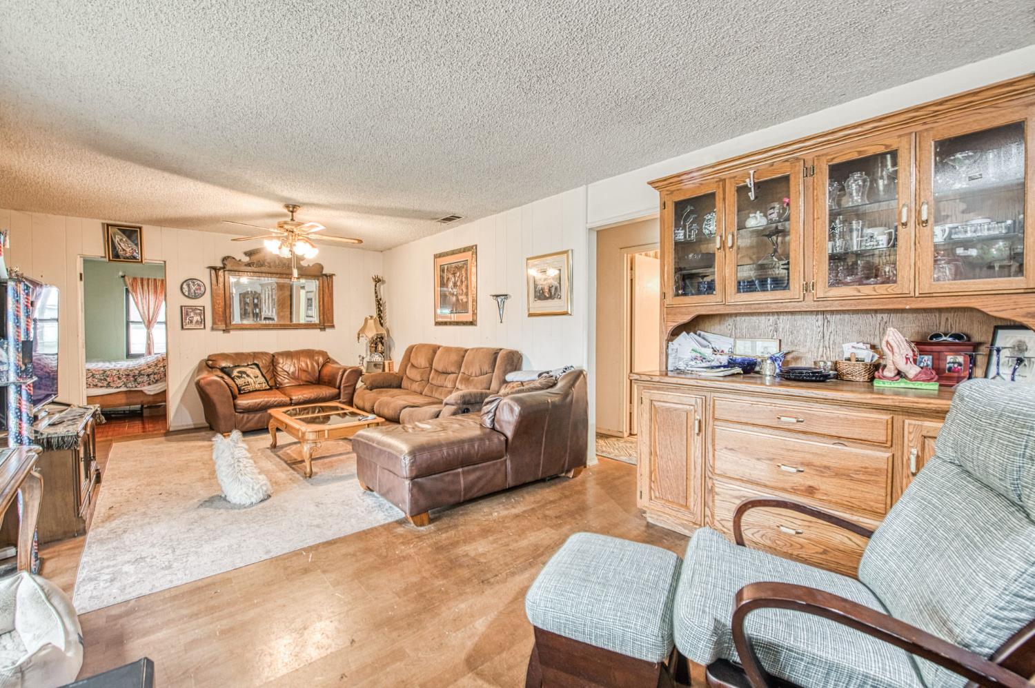 6729 W Clinton Ave, Fresno, CA 93723