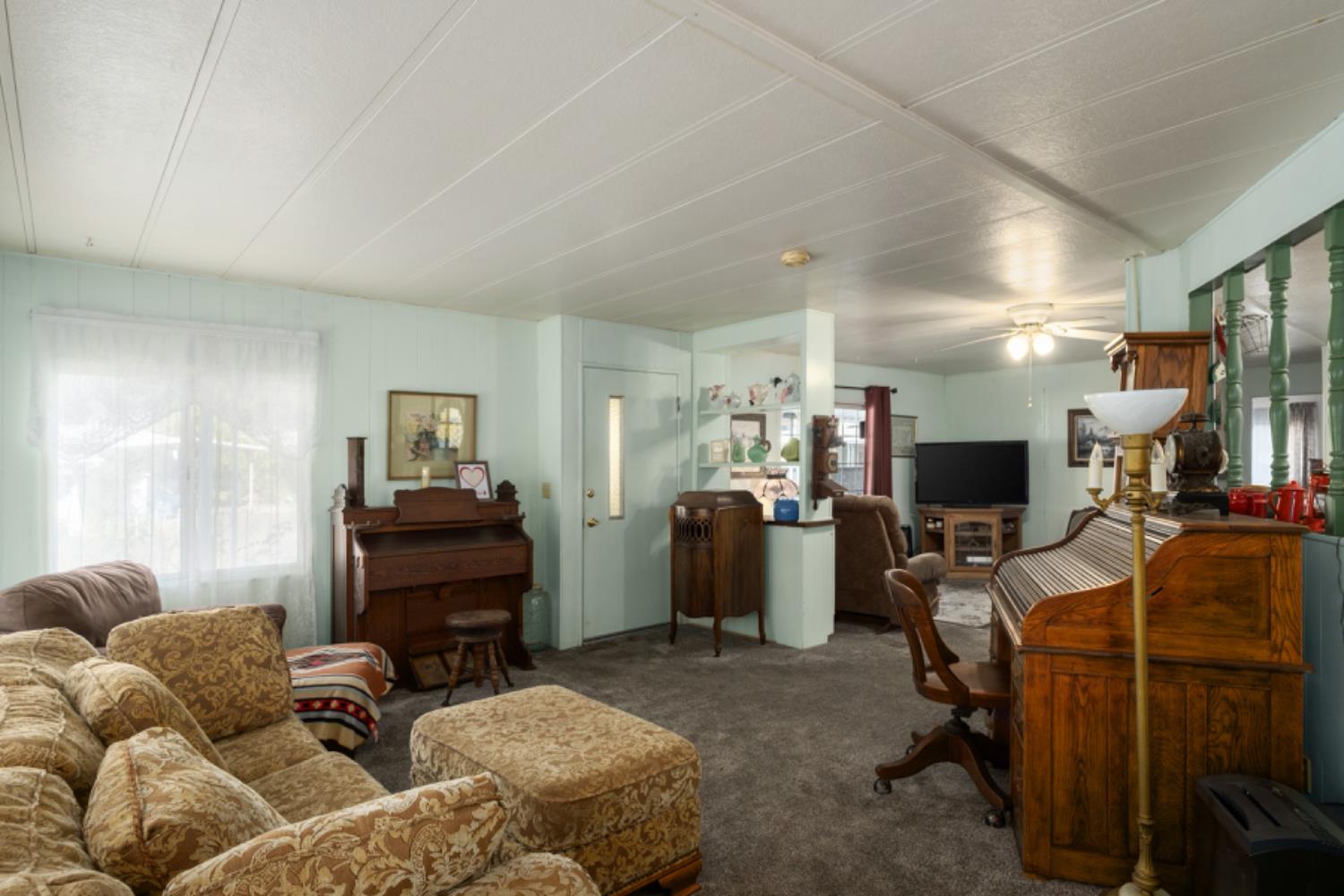 339 N Frankwood Ave #24, Sanger, CA 93657