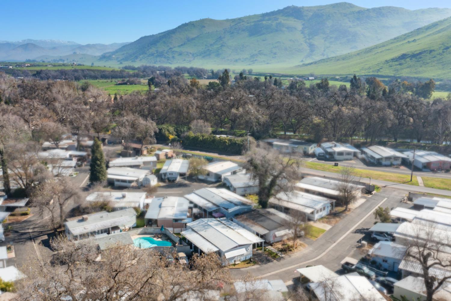 339 N Frankwood Ave #24, Sanger, CA 93657