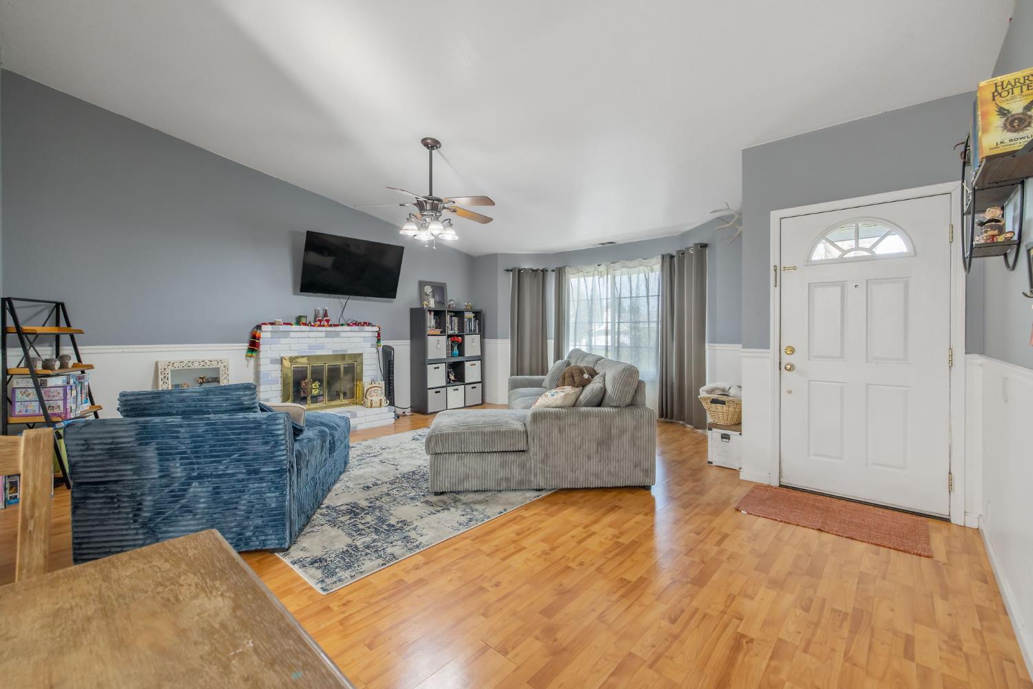 3749 S University, Visalia, CA 93277