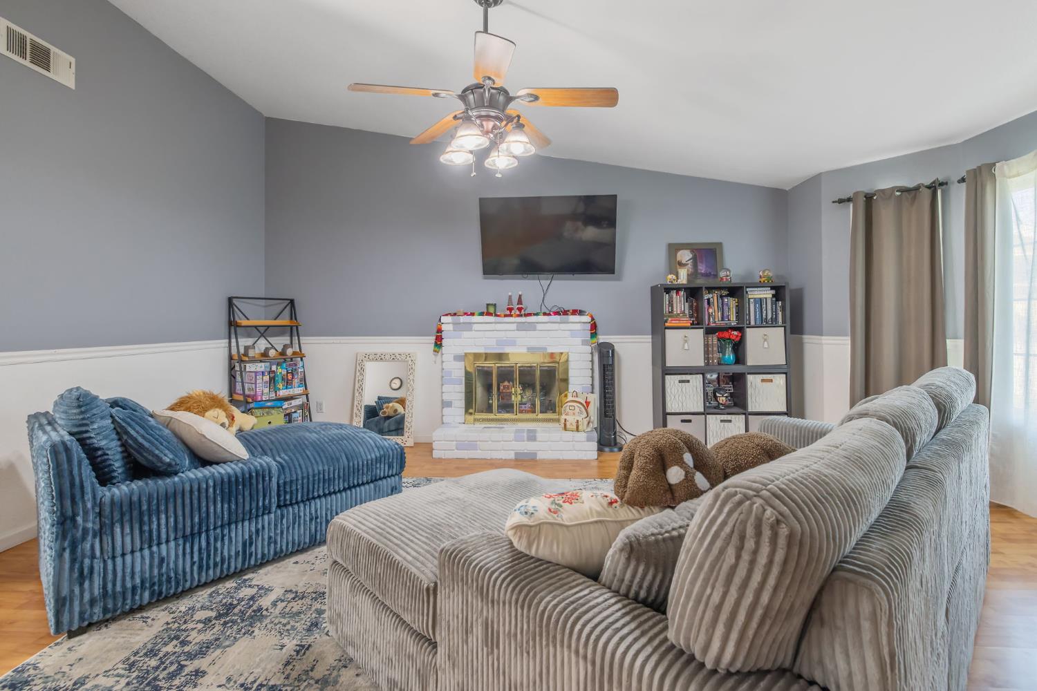 3749 S University, Visalia, CA 93277