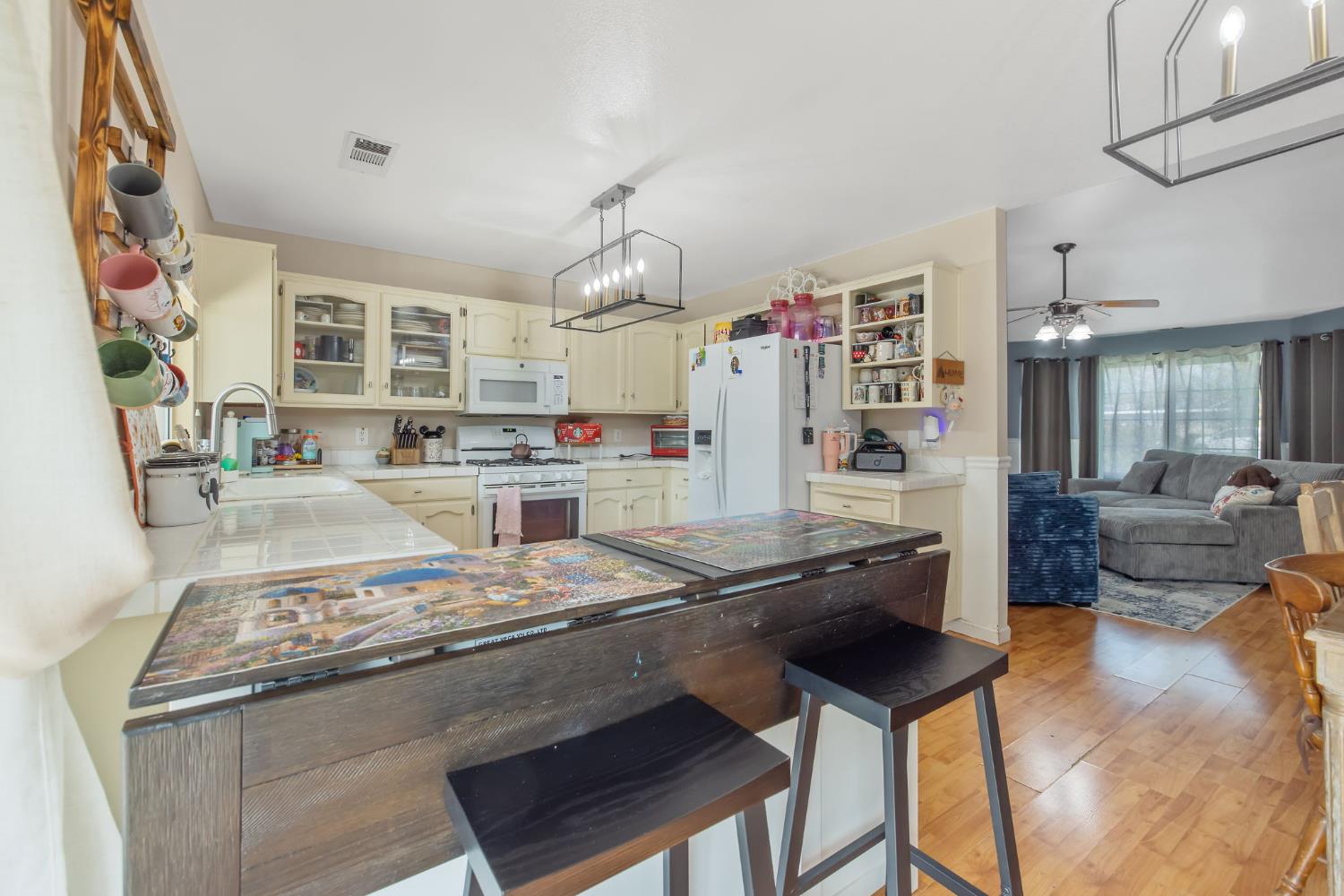 3749 S University, Visalia, CA 93277