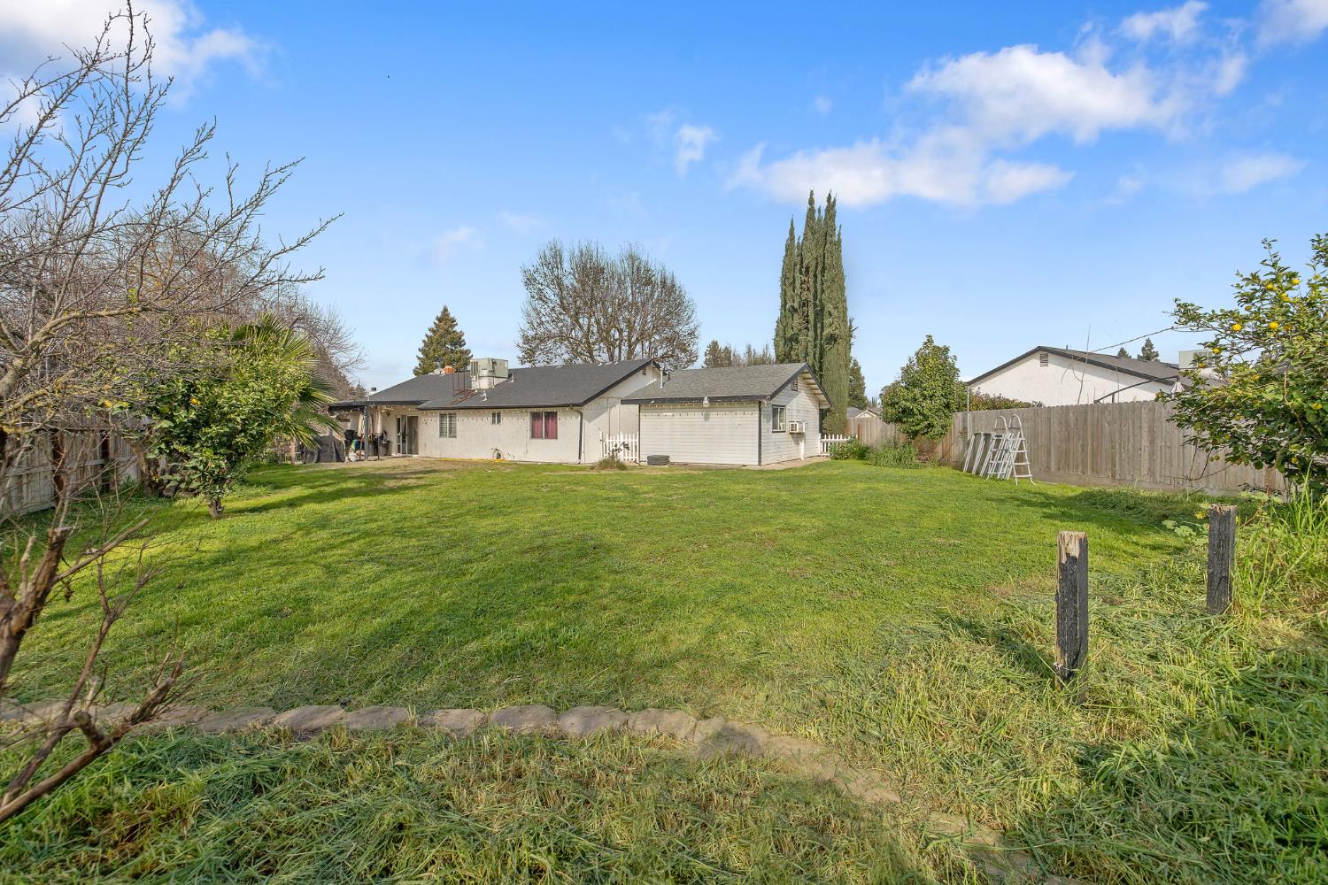 3749 S University, Visalia, CA 93277