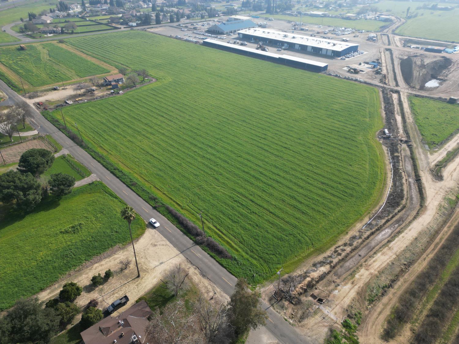 1 W Belcher Ave, Merced, CA 95348