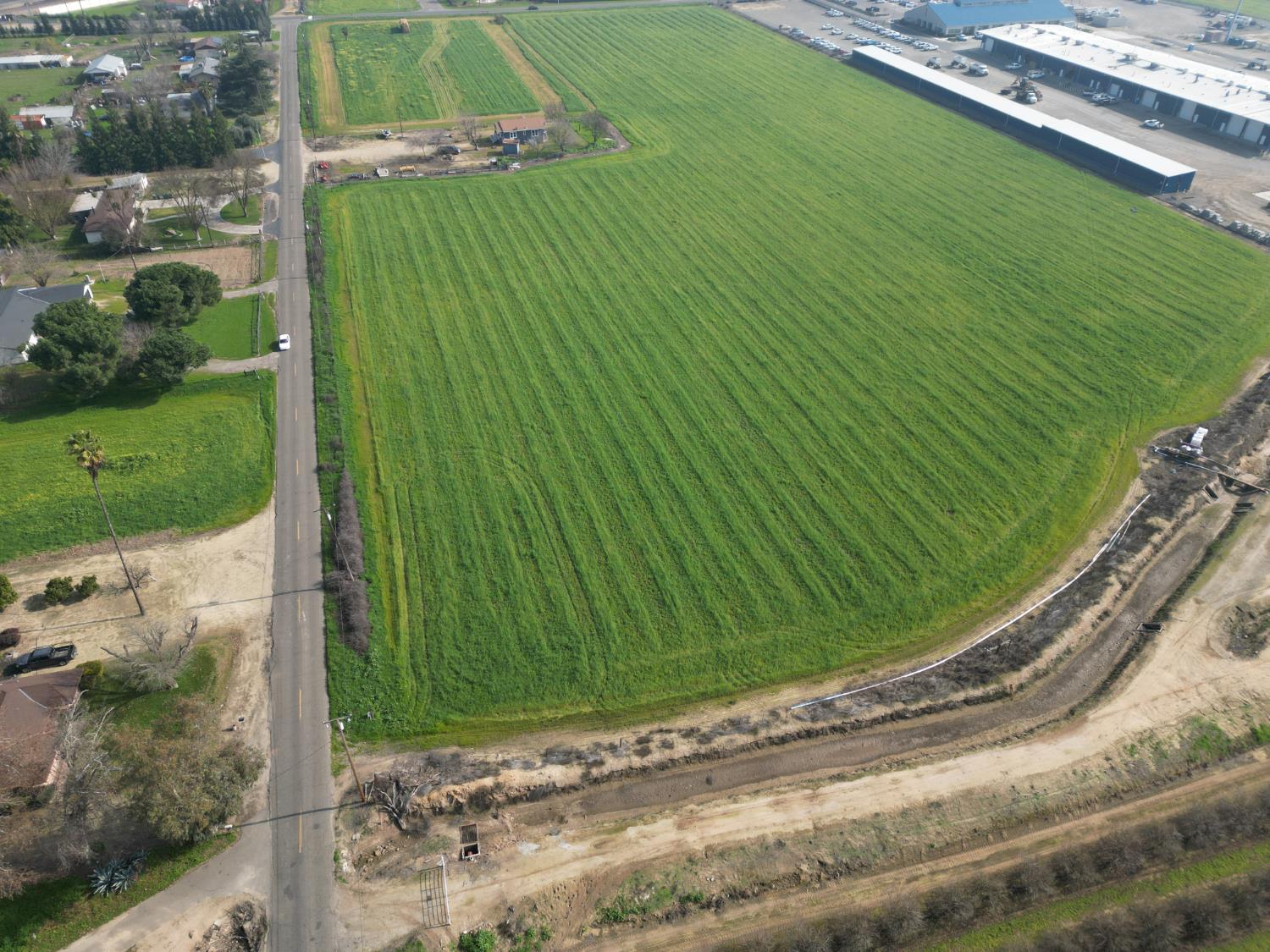 1 W Belcher Ave, Merced, CA 95348