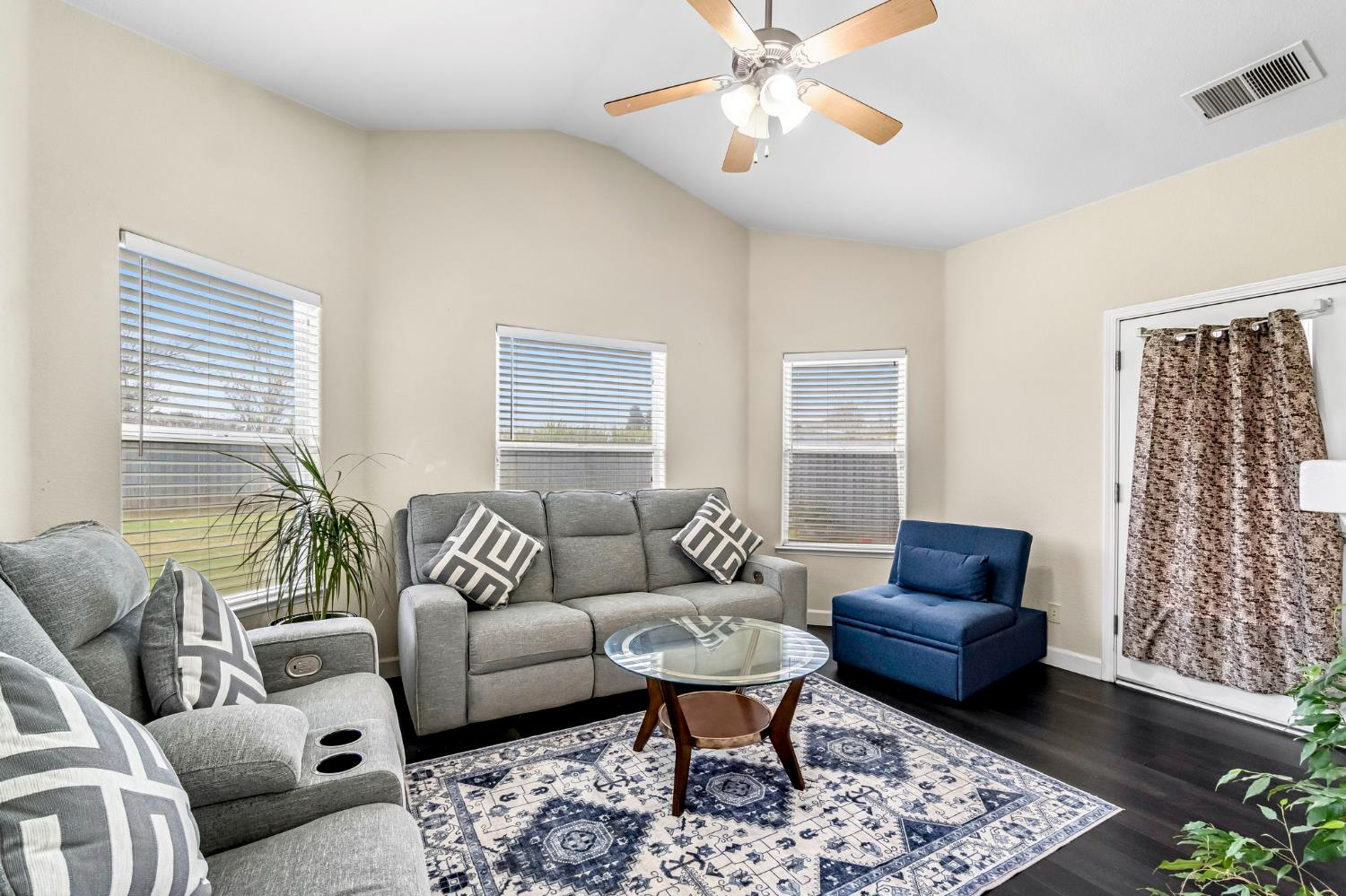 4729 W Cornell Ave, Fresno, CA 93722