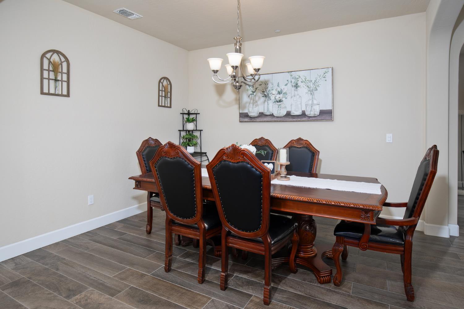 1041 Ridge Creek Estates Way, Dinuba, CA 93618