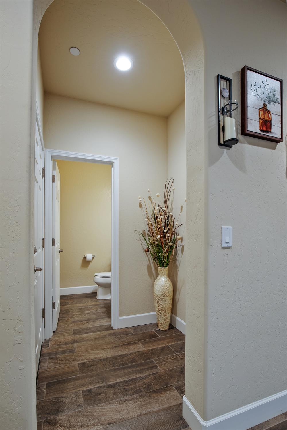 1041 Ridge Creek Estates Way, Dinuba, CA 93618