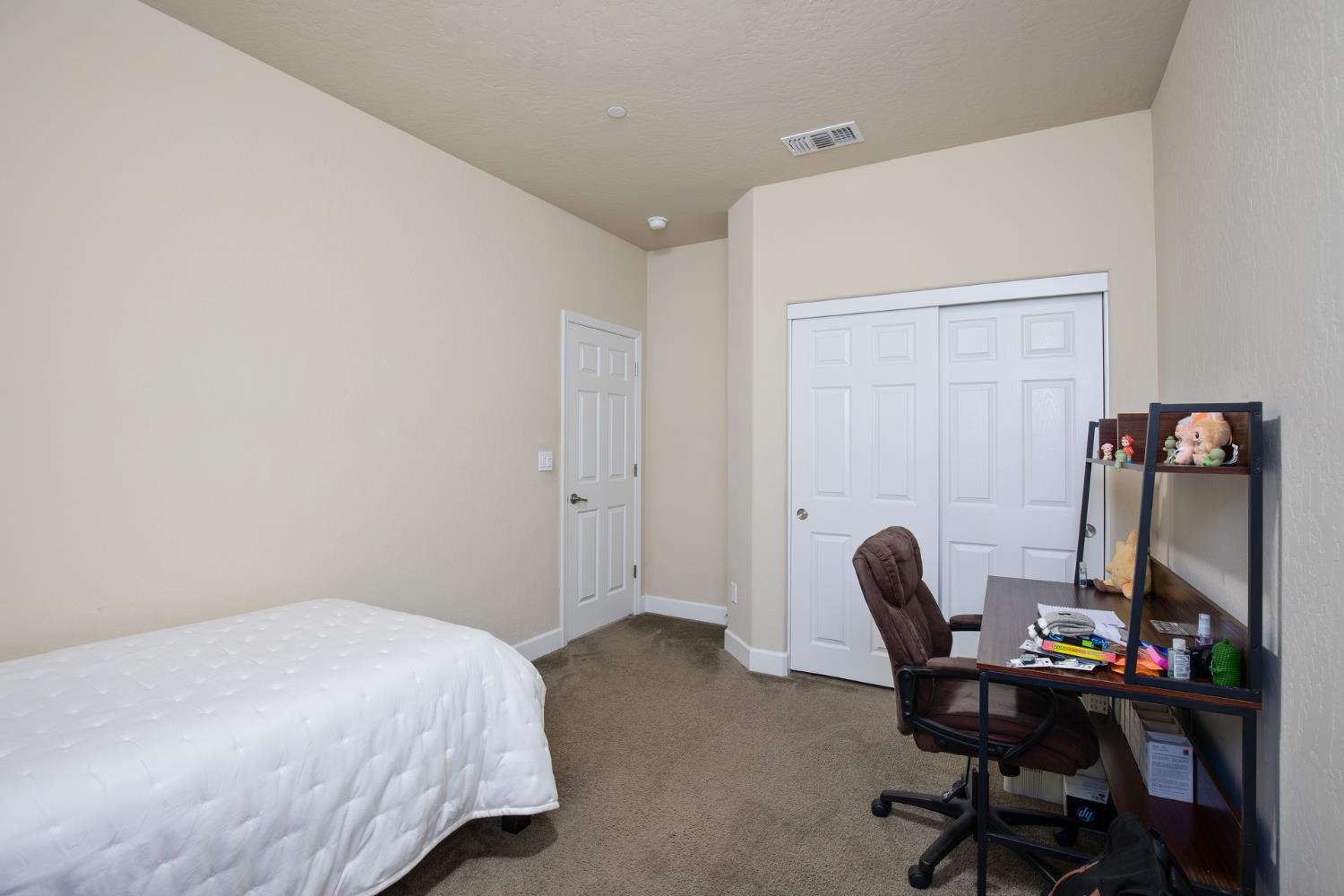 1041 Ridge Creek Estates Way, Dinuba, CA 93618