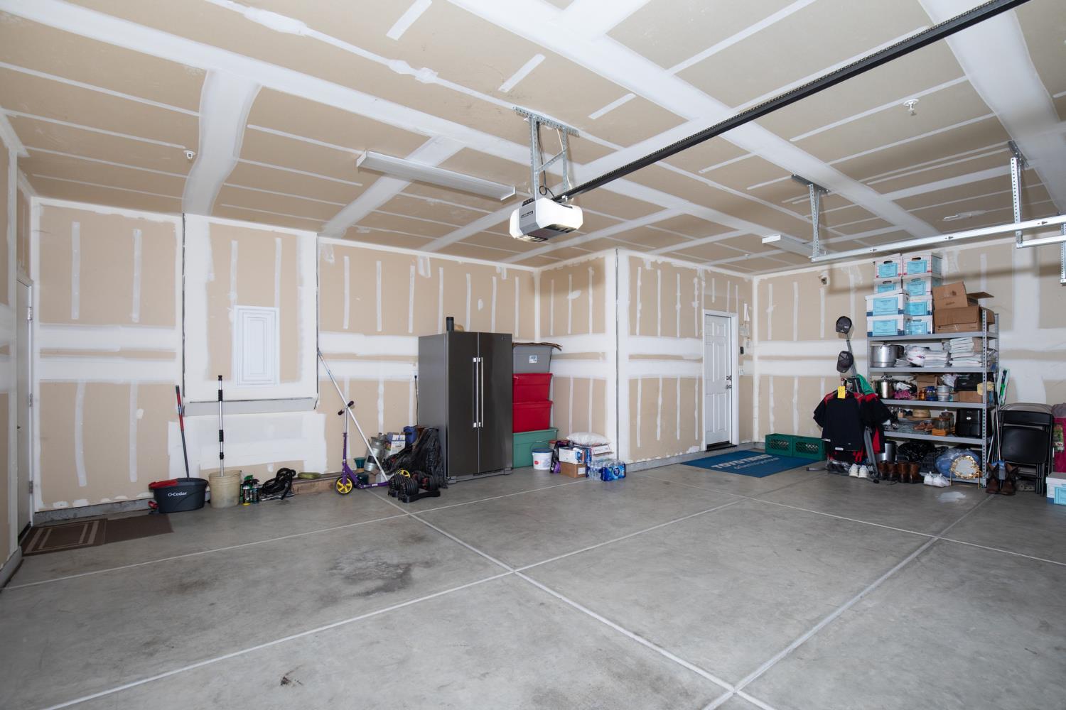 1041 Ridge Creek Estates Way, Dinuba, CA 93618