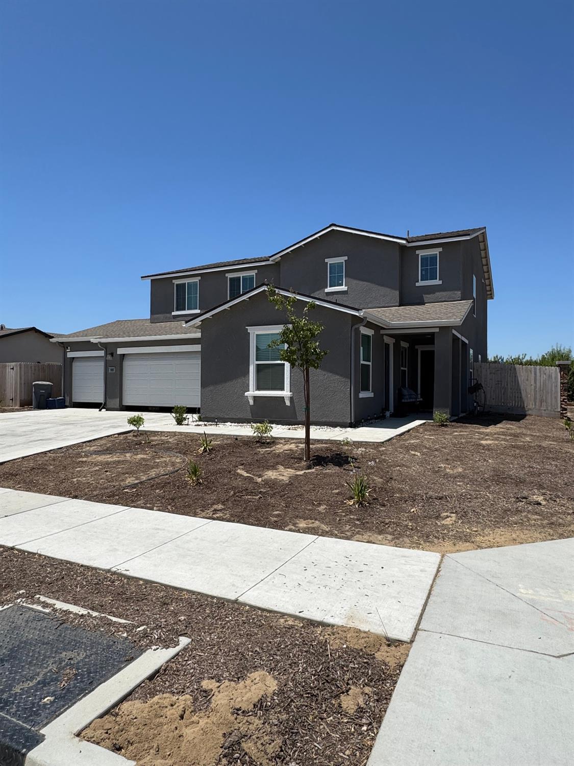 1905 George Ave, Sanger, CA 93657