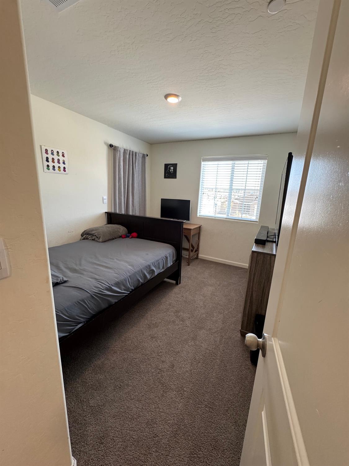 1905 George Ave, Sanger, CA 93657