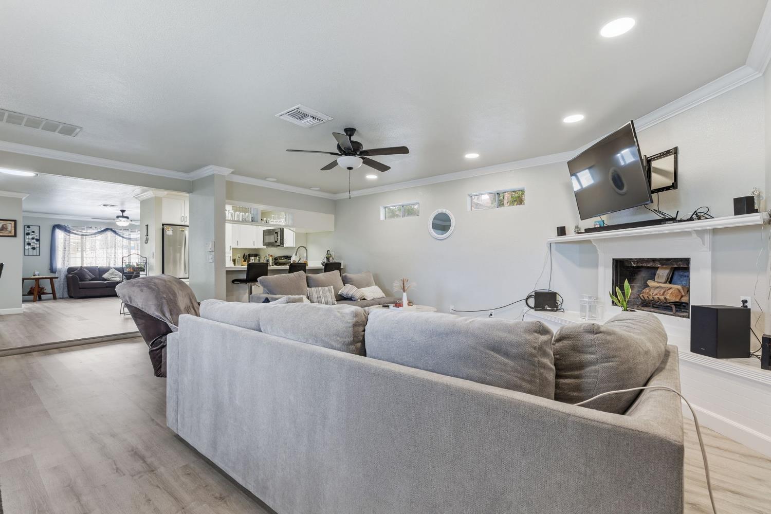 15940 Warfield Rd, Lathrop, CA 95330