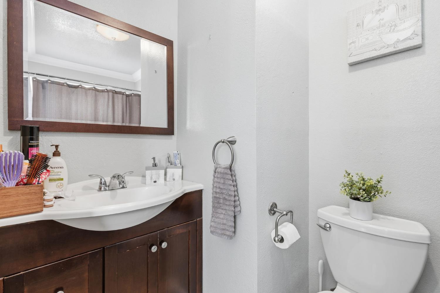 15940 Warfield Rd, Lathrop, CA 95330