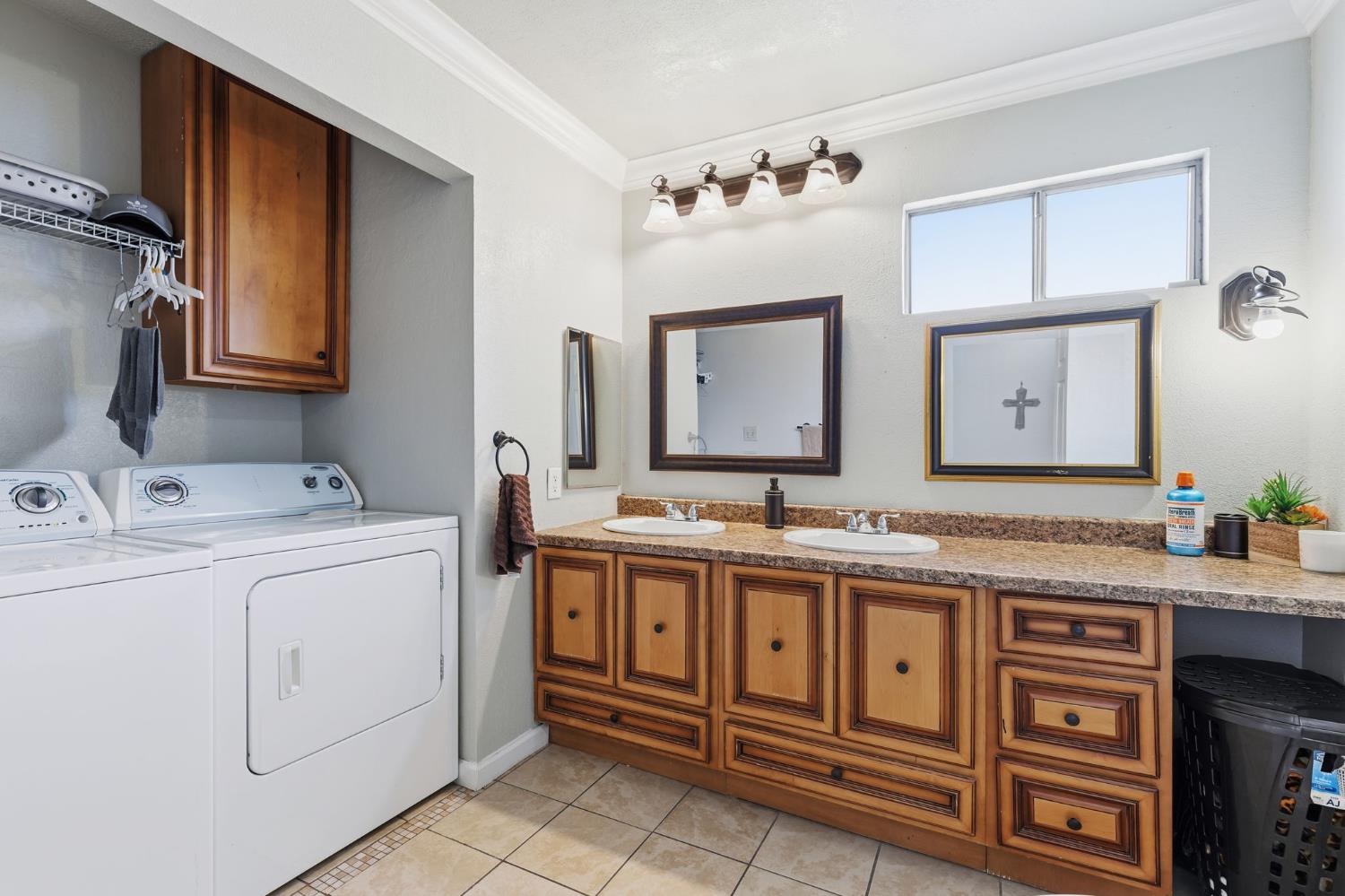 15940 Warfield Rd, Lathrop, CA 95330