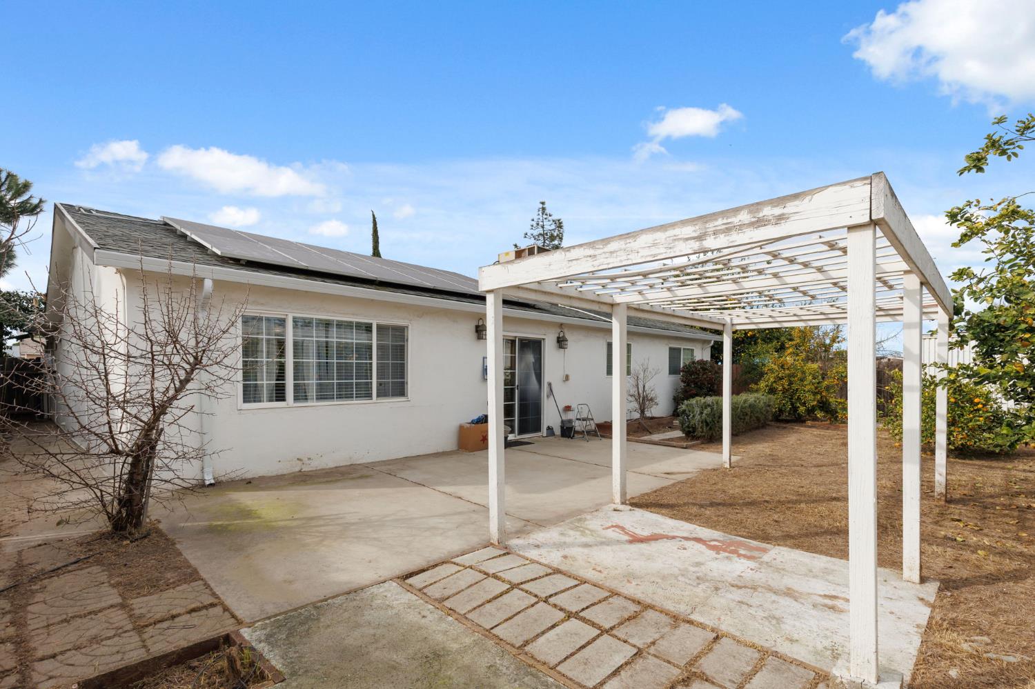 15940 Warfield Rd, Lathrop, CA 95330