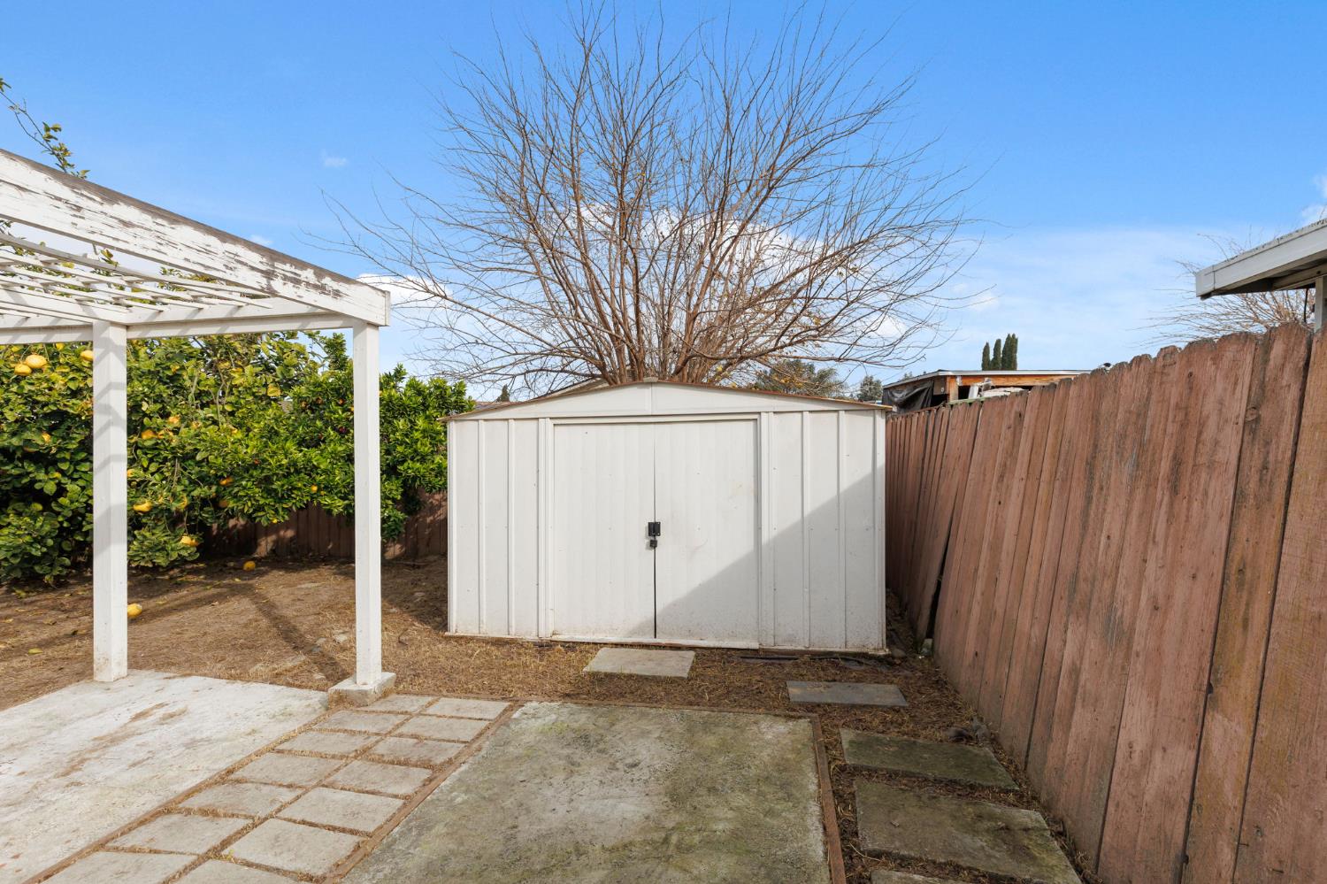 15940 Warfield Rd, Lathrop, CA 95330