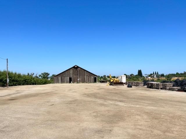 5923 N Biola Ave, Fresno, CA 93723