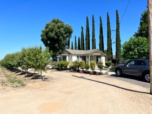 5923 N Biola Ave, Fresno, CA 93723