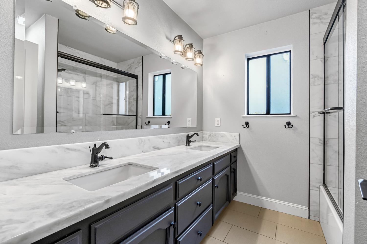 31031 Donald Ave, Madera, CA 93636