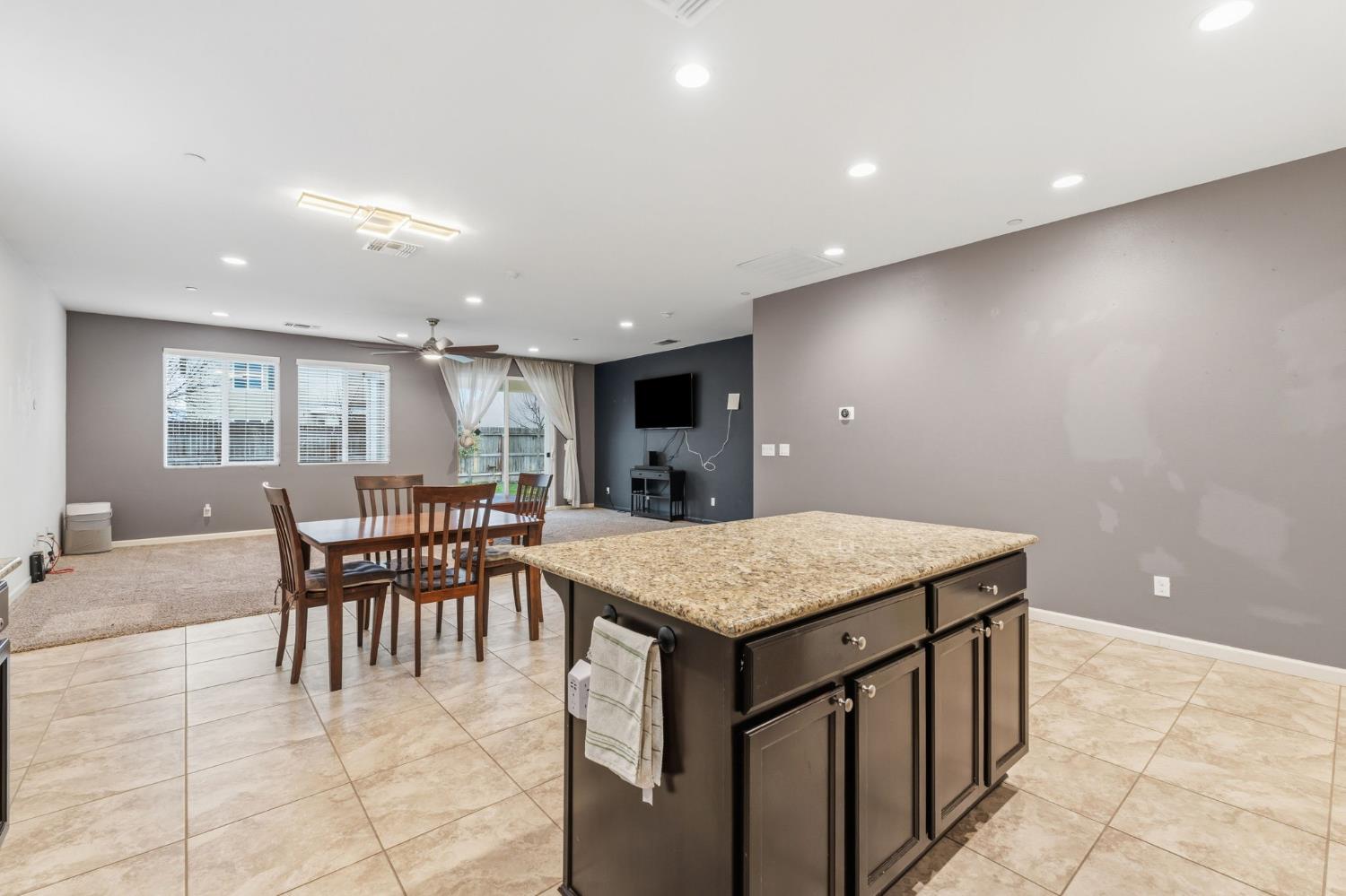 3917 E Myrtle Ave, Visalia, CA 93292