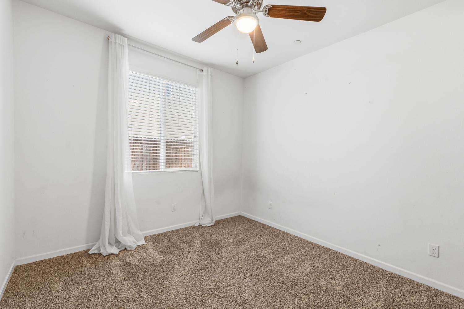 3917 E Myrtle Ave, Visalia, CA 93292