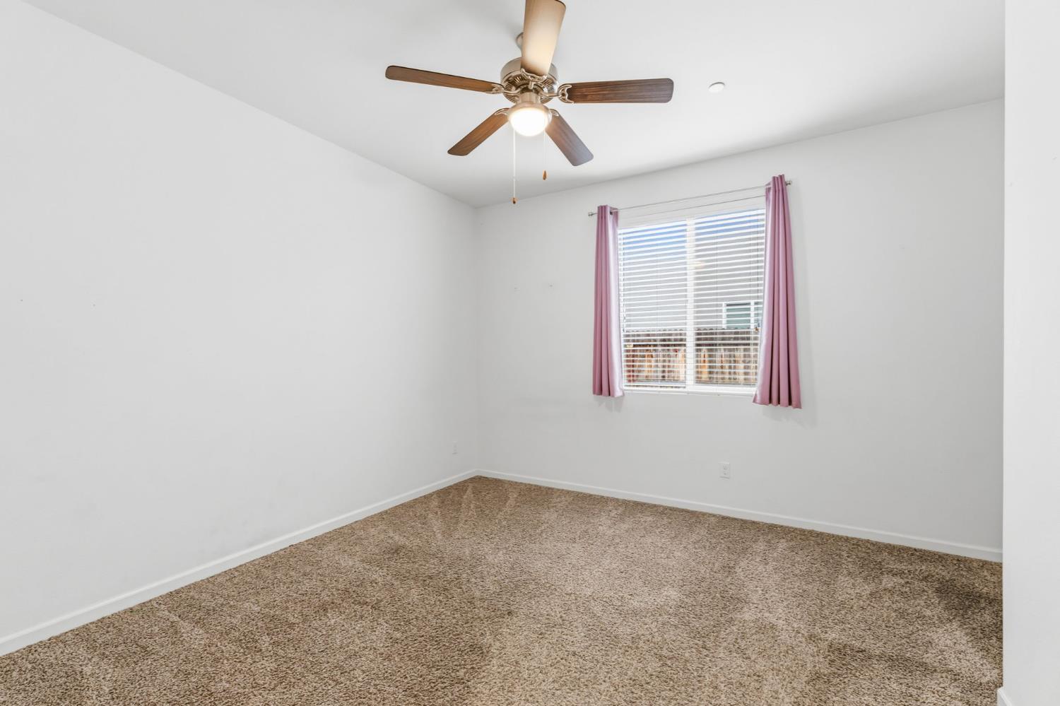 3917 E Myrtle Ave, Visalia, CA 93292