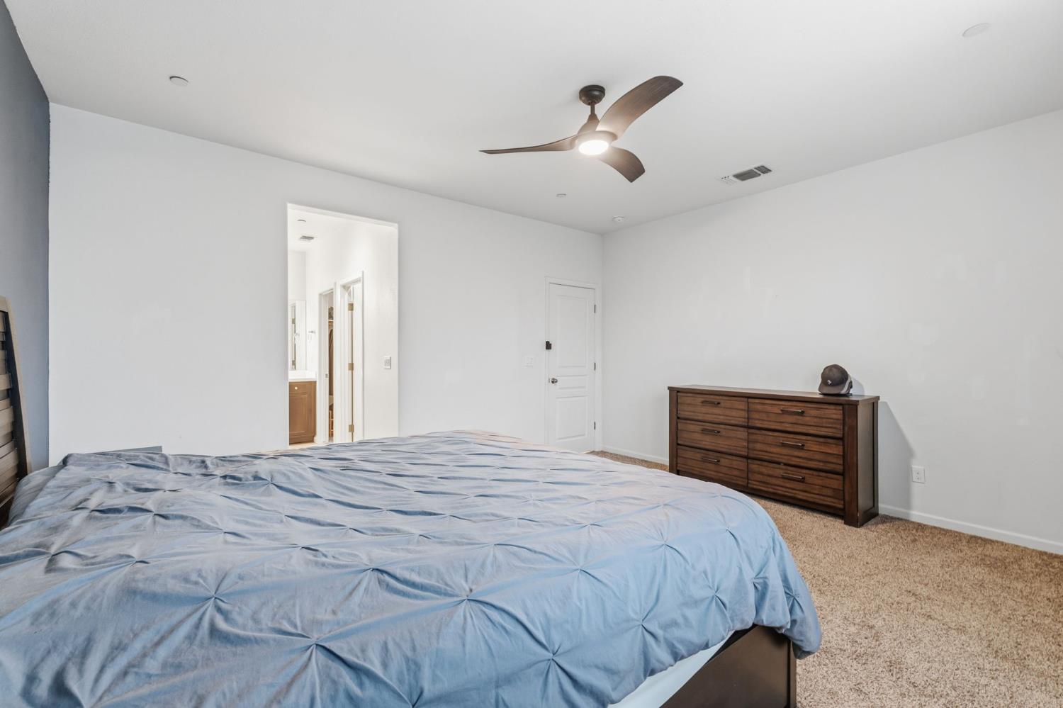 3917 E Myrtle Ave, Visalia, CA 93292