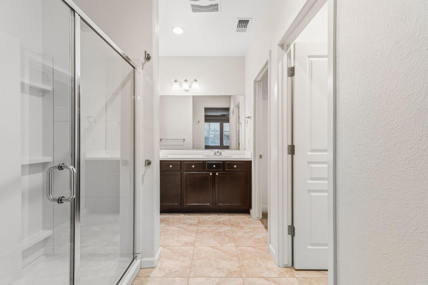 3917 E Myrtle Ave, Visalia, CA 93292