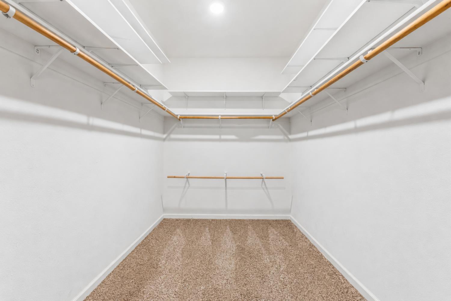 3917 E Myrtle Ave, Visalia, CA 93292