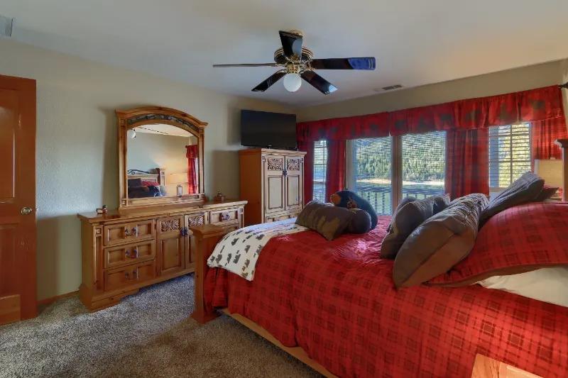 38830 Road 274, Bass Lake, CA 93604