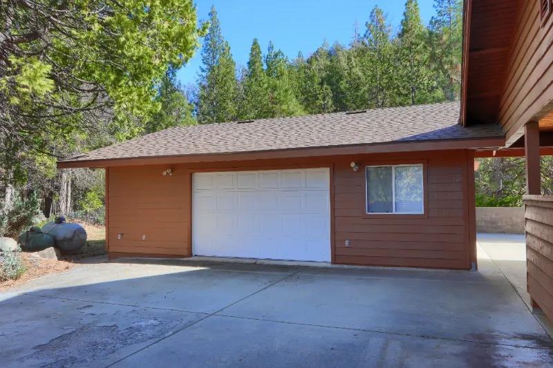 38830 Road 274, Bass Lake, CA 93604