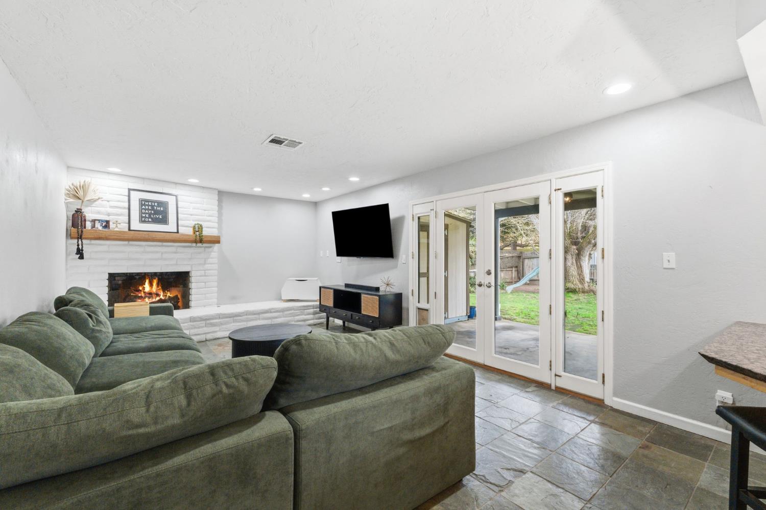 6244 N Farris Ave, Fresno, CA 93711