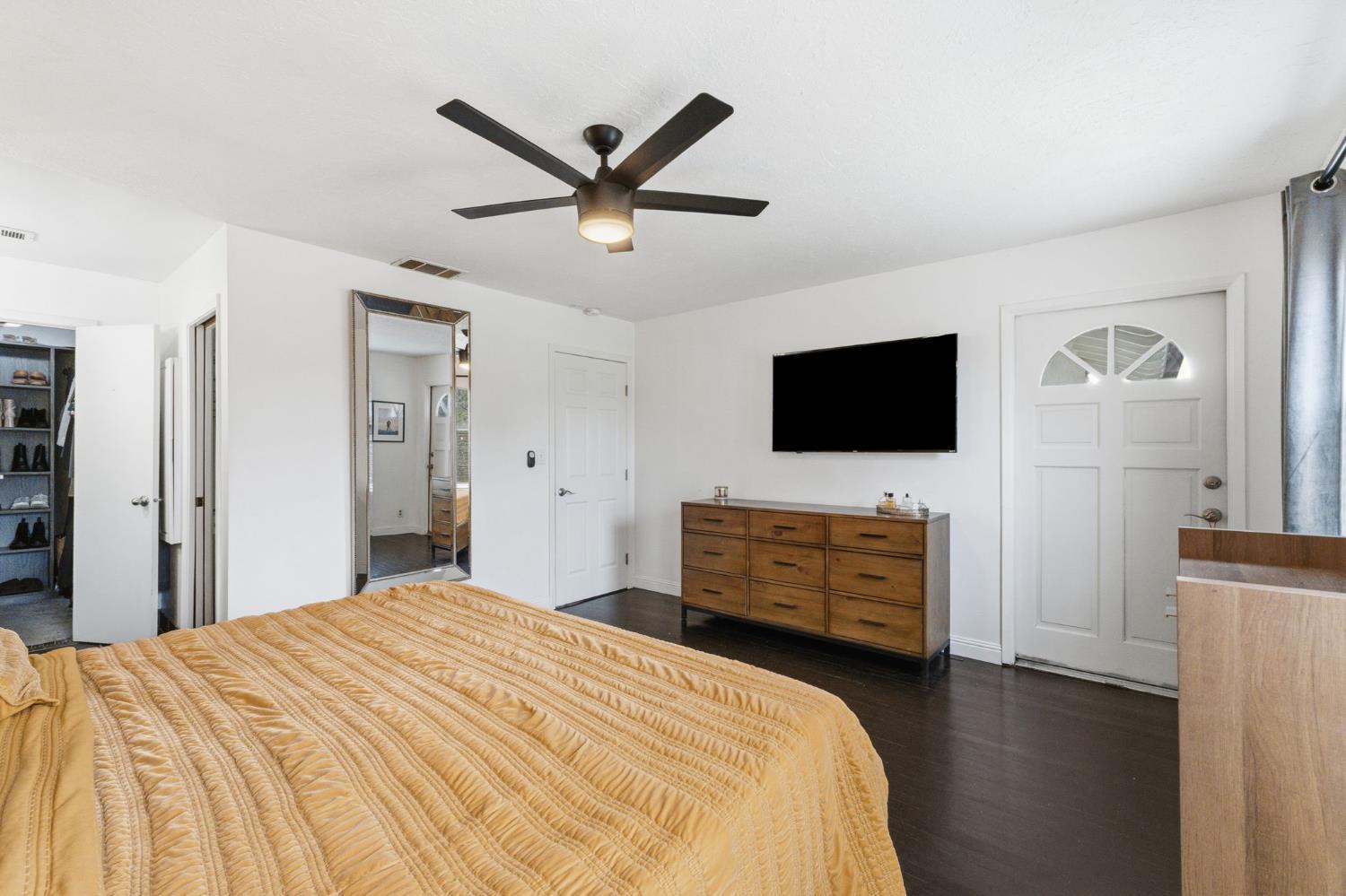 6244 N Farris Ave, Fresno, CA 93711