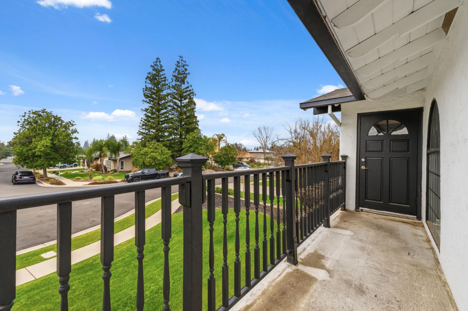 6244 N Farris Ave, Fresno, CA 93711