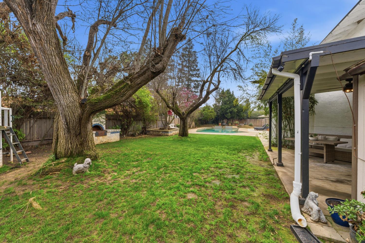 6244 N Farris Ave, Fresno, CA 93711