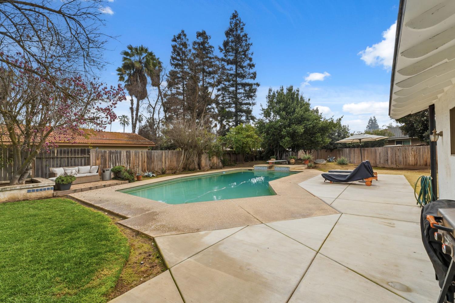 6244 N Farris Ave, Fresno, CA 93711