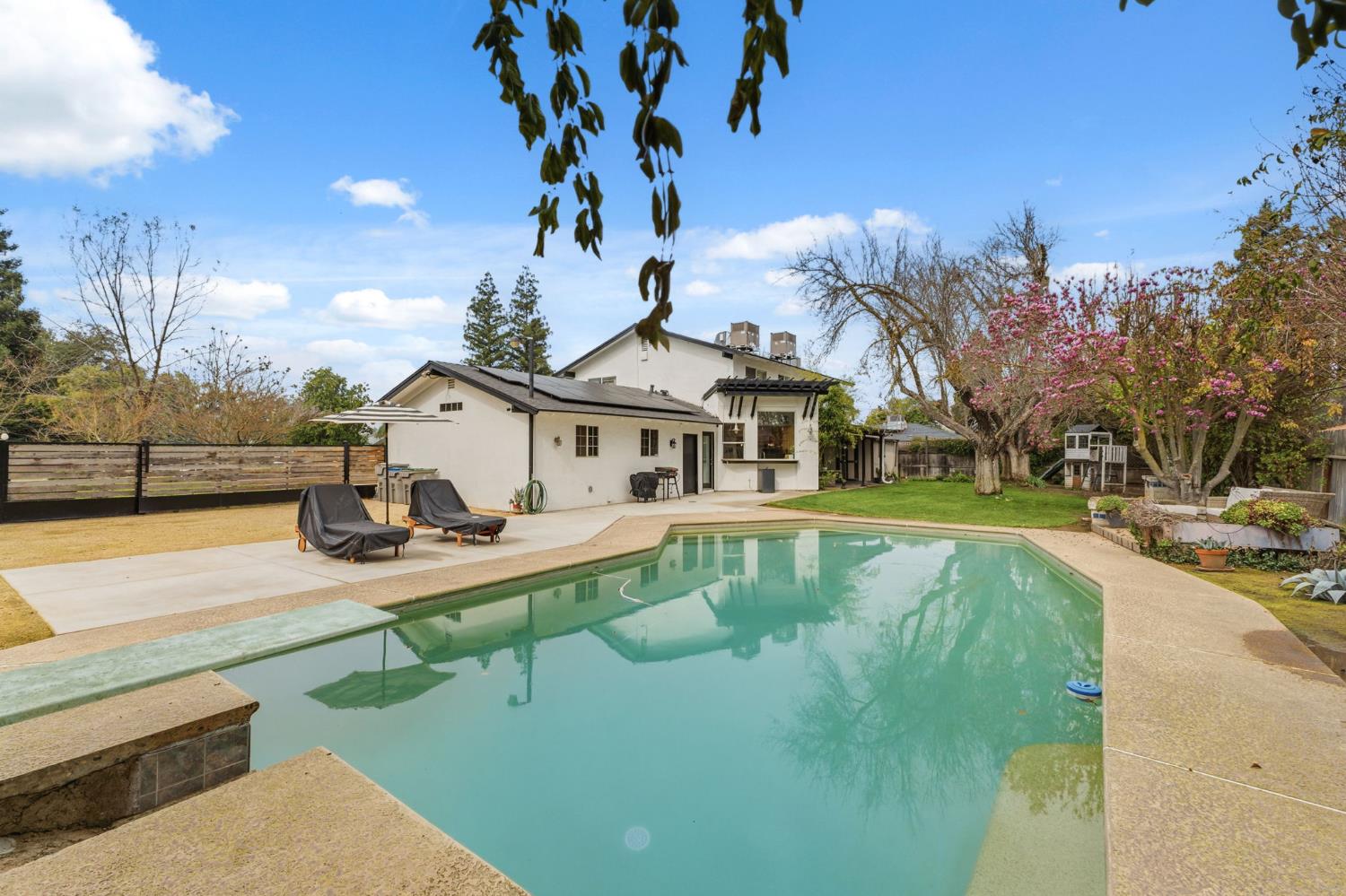 6244 N Farris Ave, Fresno, CA 93711