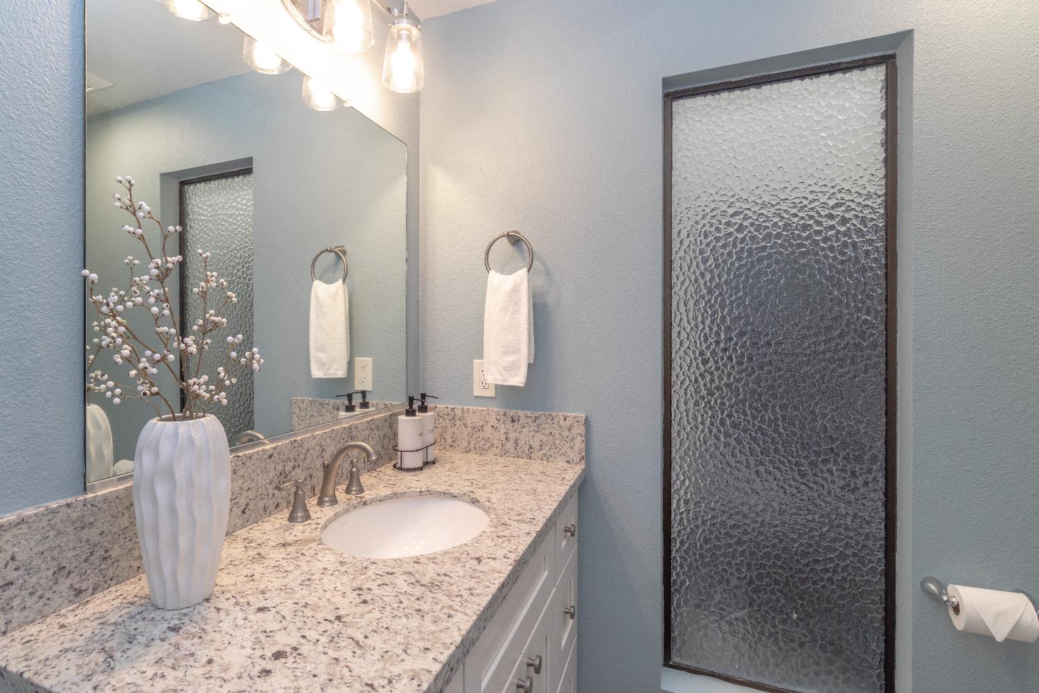 2058 W Calimyrna Ave #101, Fresno, CA 93711