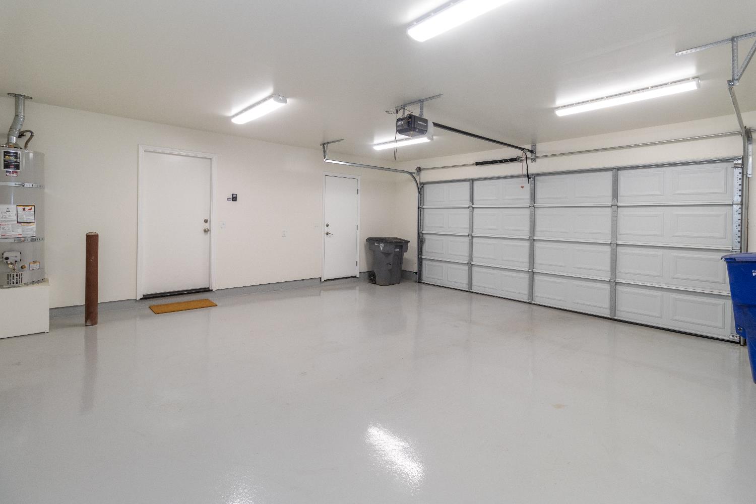 2058 W Calimyrna Ave #101, Fresno, CA 93711