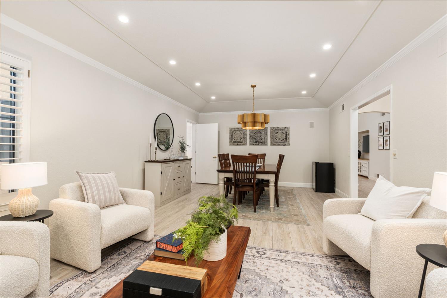 9981 N Madison Ridge Rd, Fresno, CA 93720