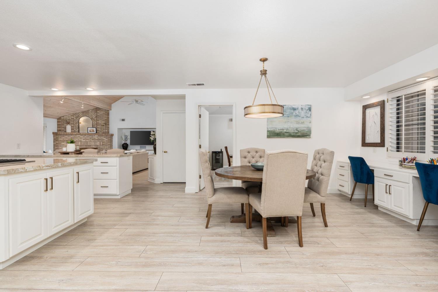 9981 N Madison Ridge Rd, Fresno, CA 93720