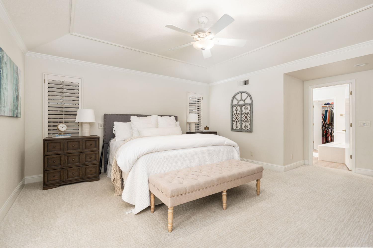 9981 N Madison Ridge Rd, Fresno, CA 93720