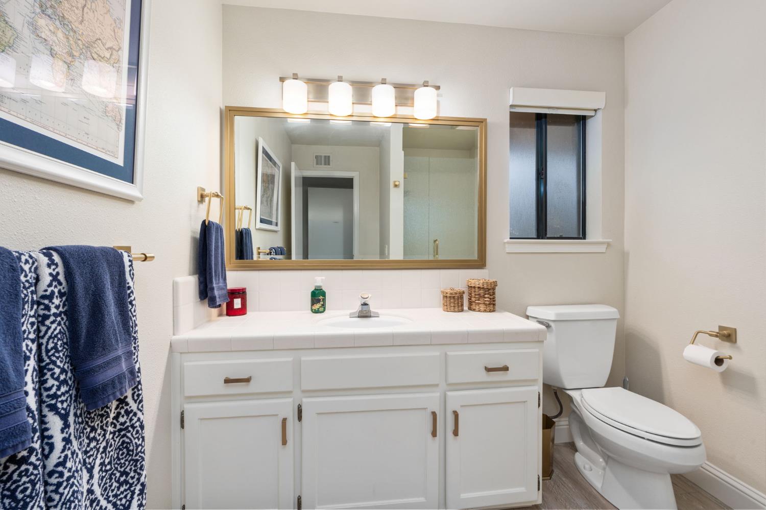 9981 N Madison Ridge Rd, Fresno, CA 93720